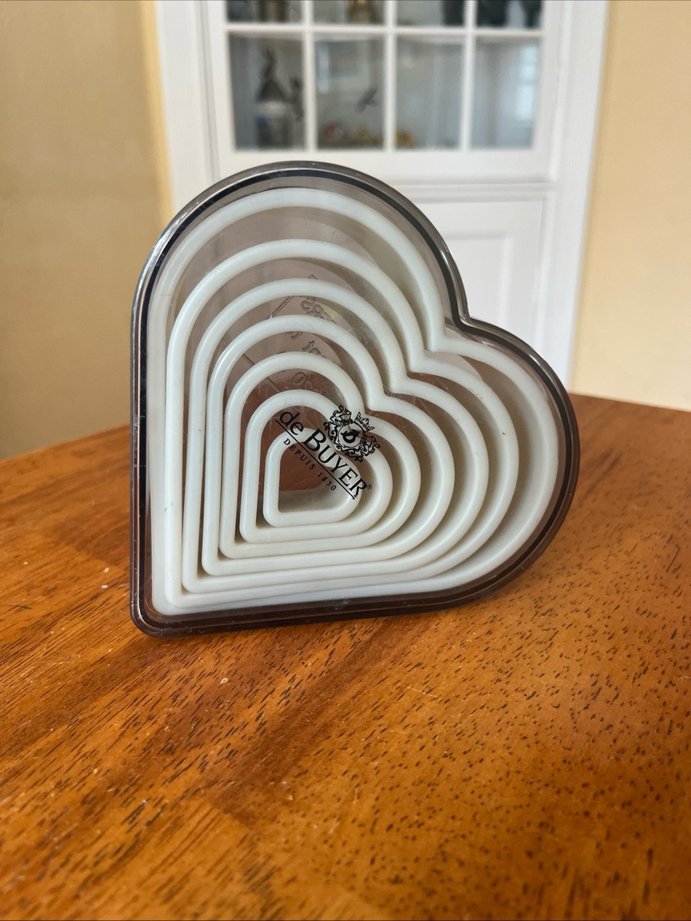 De Buyer Heart Pastry cutters Heart case William Sonoma preowned Set/7